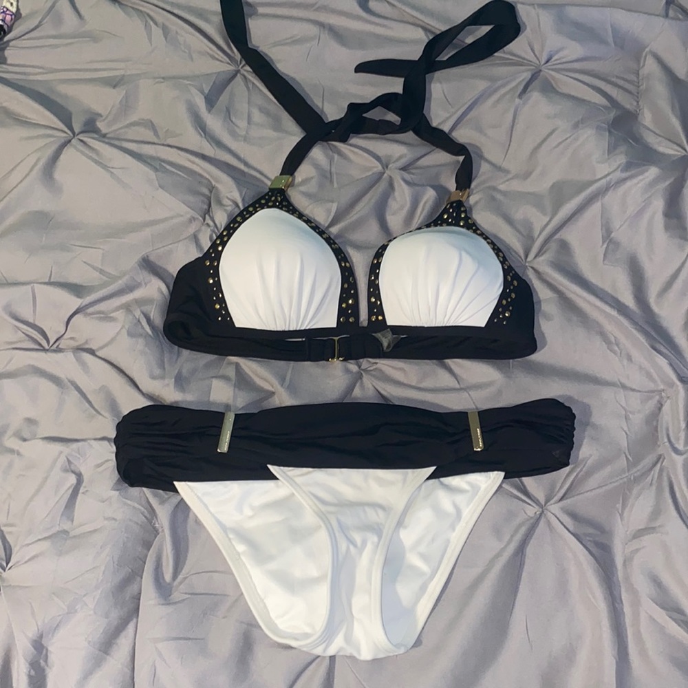 Victoria’s Secret sexy bikini